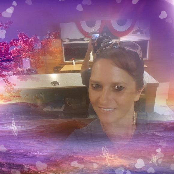 Meet your Posher, Crystal - Picture 5 of 6